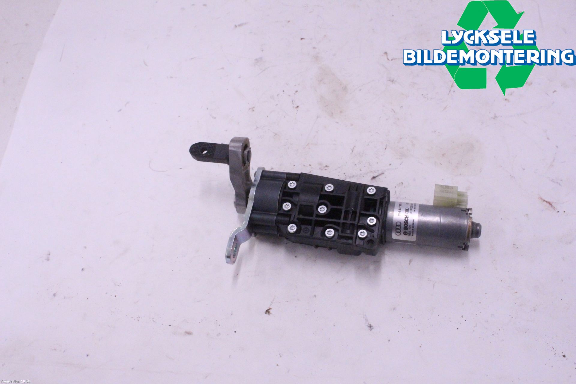 Audi A4/S4 B9 16-19 Bakluckeöppnare Automatisk