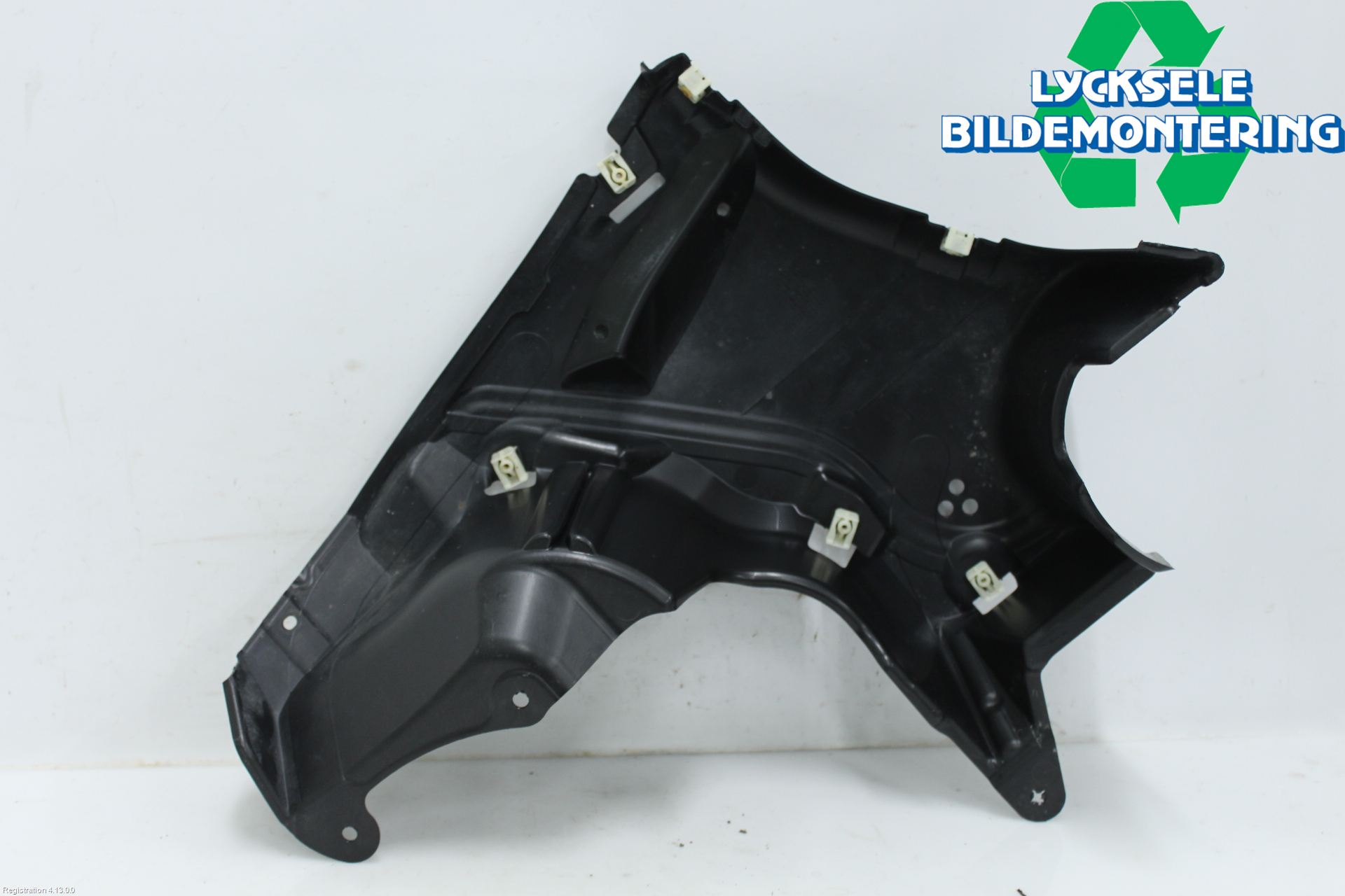 BMW 5 G30/G31/F90 17-23 Hasplåt Plåt-Plast