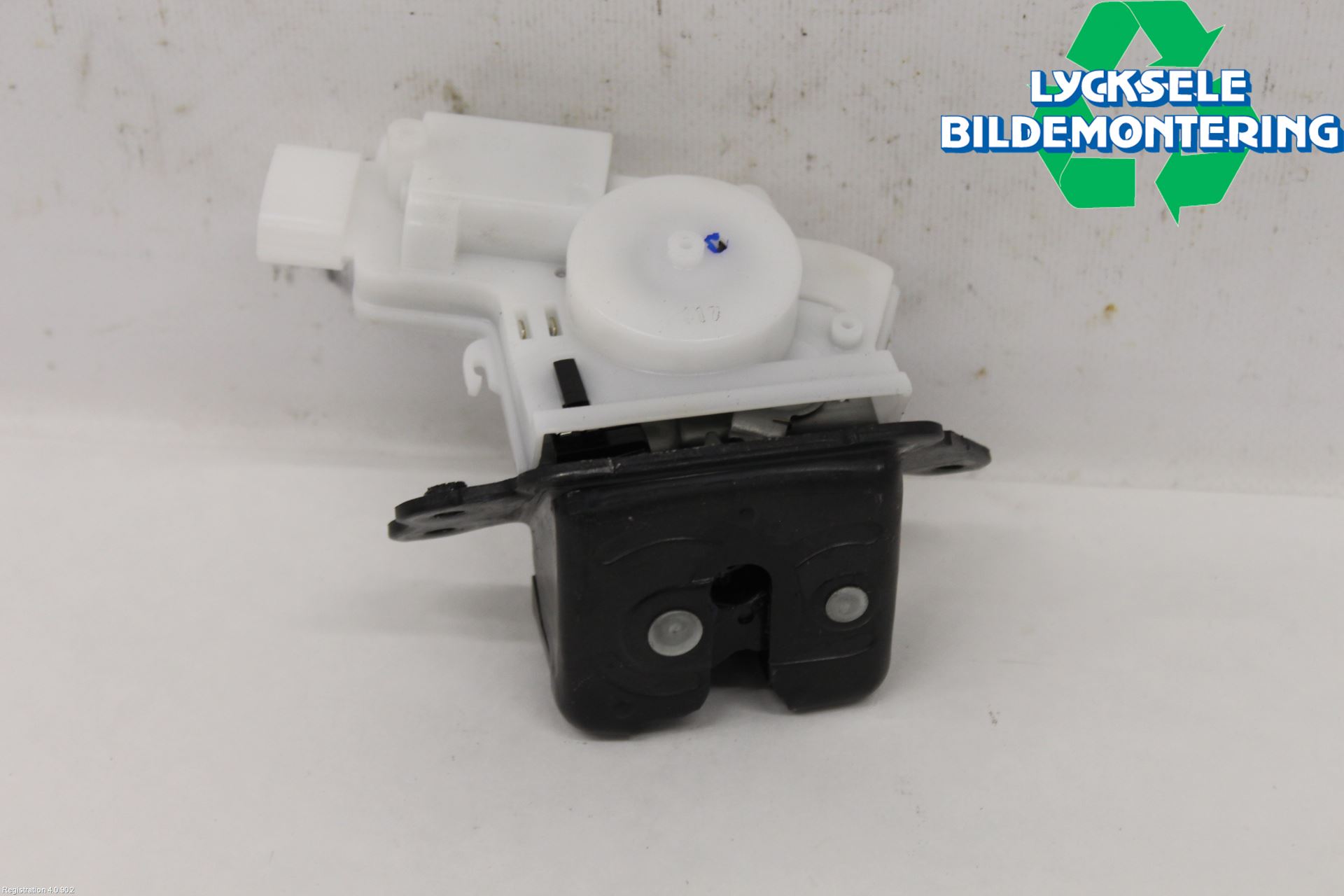 Toyota RAV4 19- Låskista Baklucka