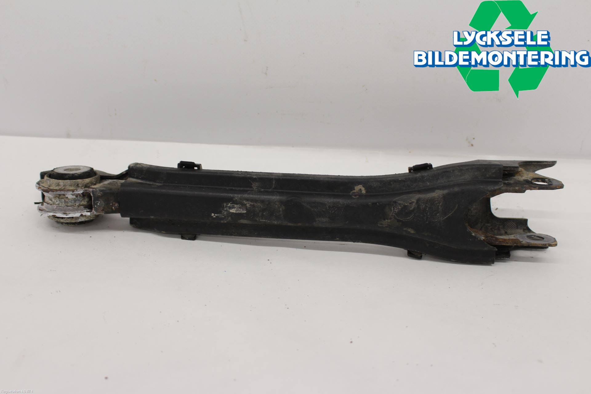 Mercedes-Benz MB E-KLASS (W213) 16-23 Bärarm Bak Höger