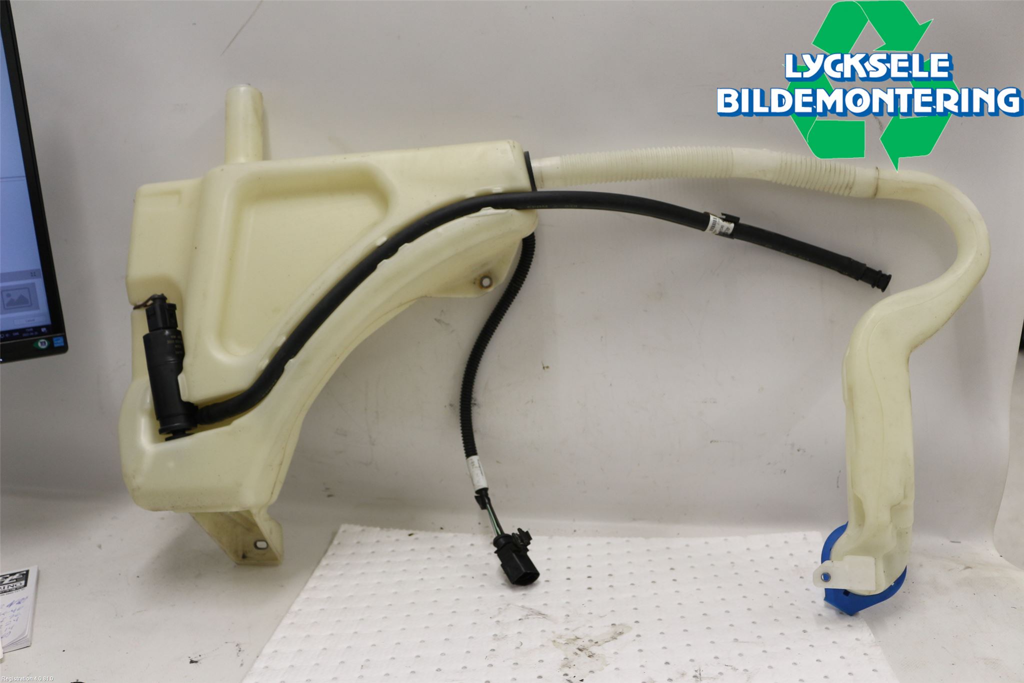 Audi Q7/SQ7 Spolartank Vindruta-Strål