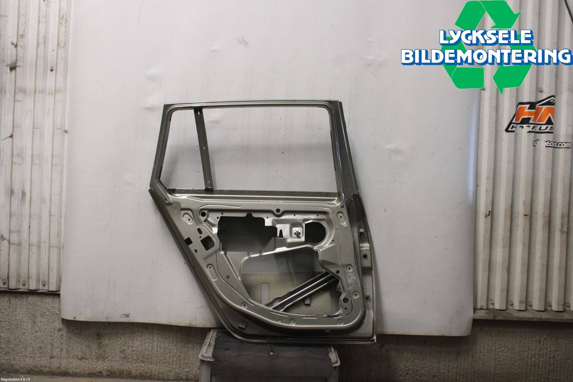 BMW 5 E60/61 Sed/Tou 02-10 Dörr Bak Vänster