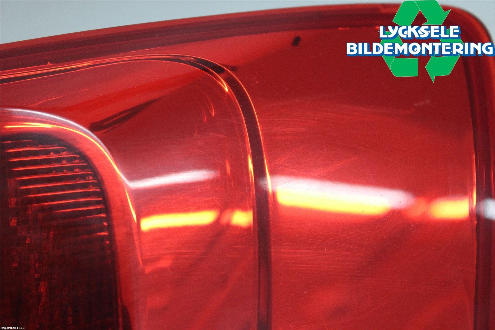 Volkswagen VW JETTA VI 11- Bakljus Höger