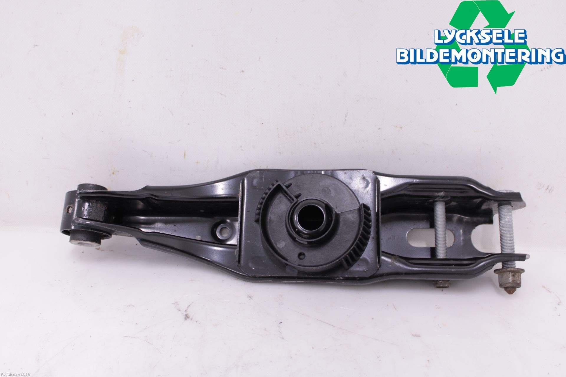 Volkswagen VW ID.4 21- Bärarm Bak Vä-Hö