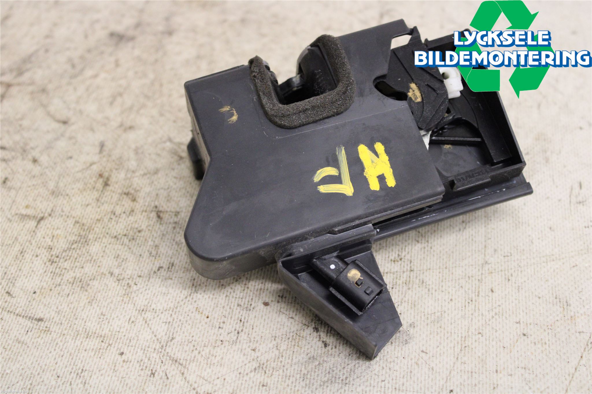 Dacia DUSTER 10-17 Låskista-Dörrlås