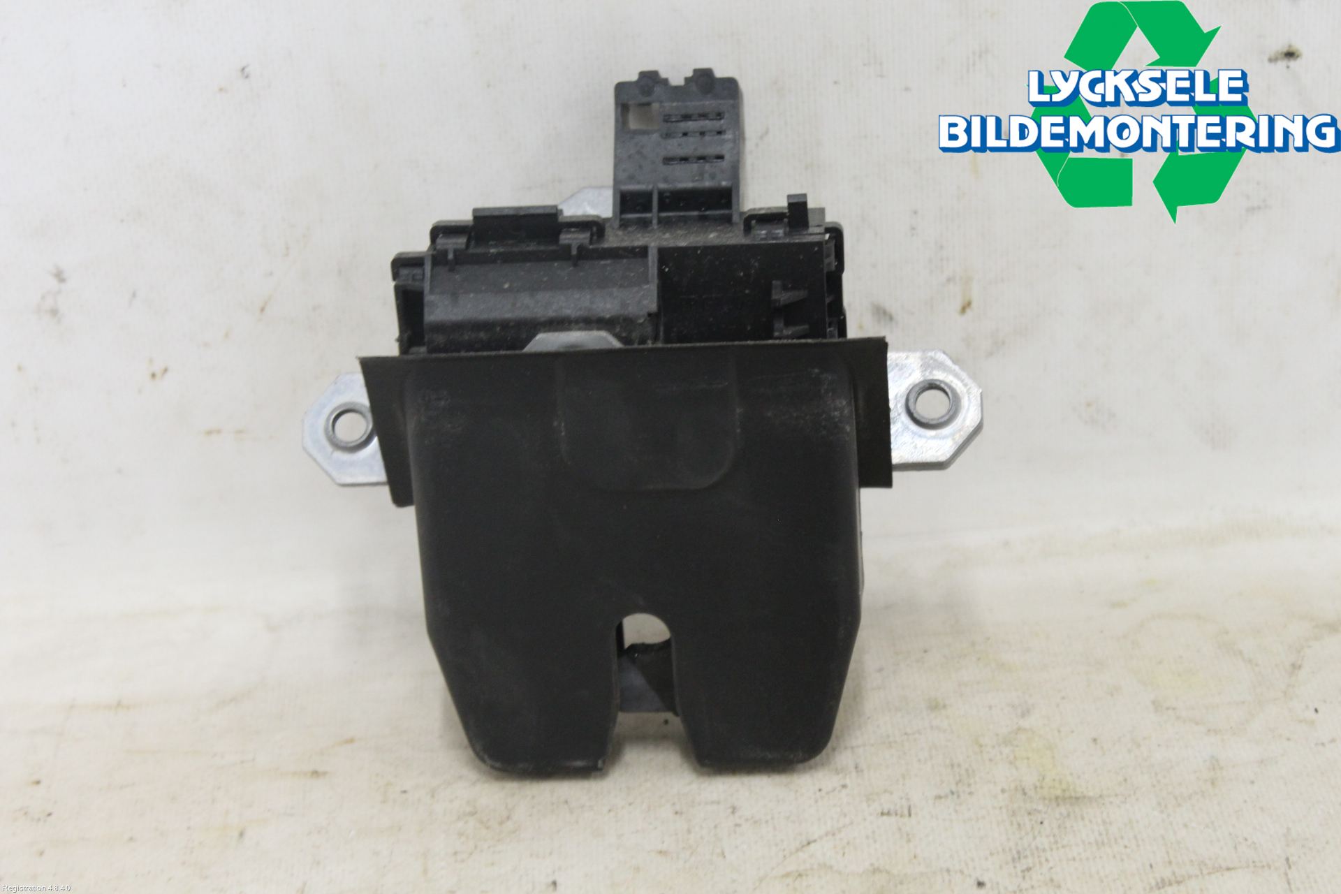 Ford C-MAX II  11-14 Låskista Baklucka