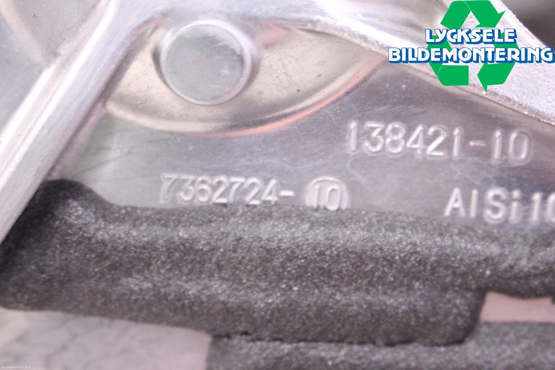 BMW 5 G30/G31/F90 17-23 Fjäderbensstag