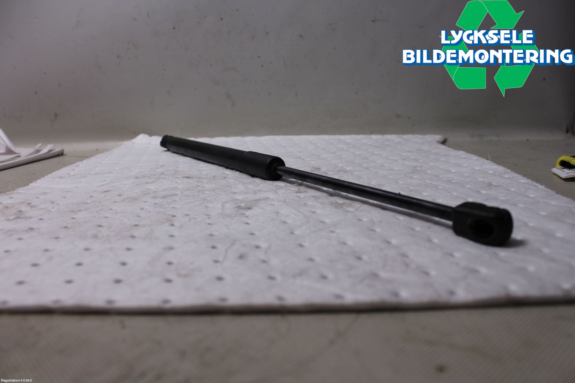 Kia CEED 12-18 Gasfjäder Baklucka