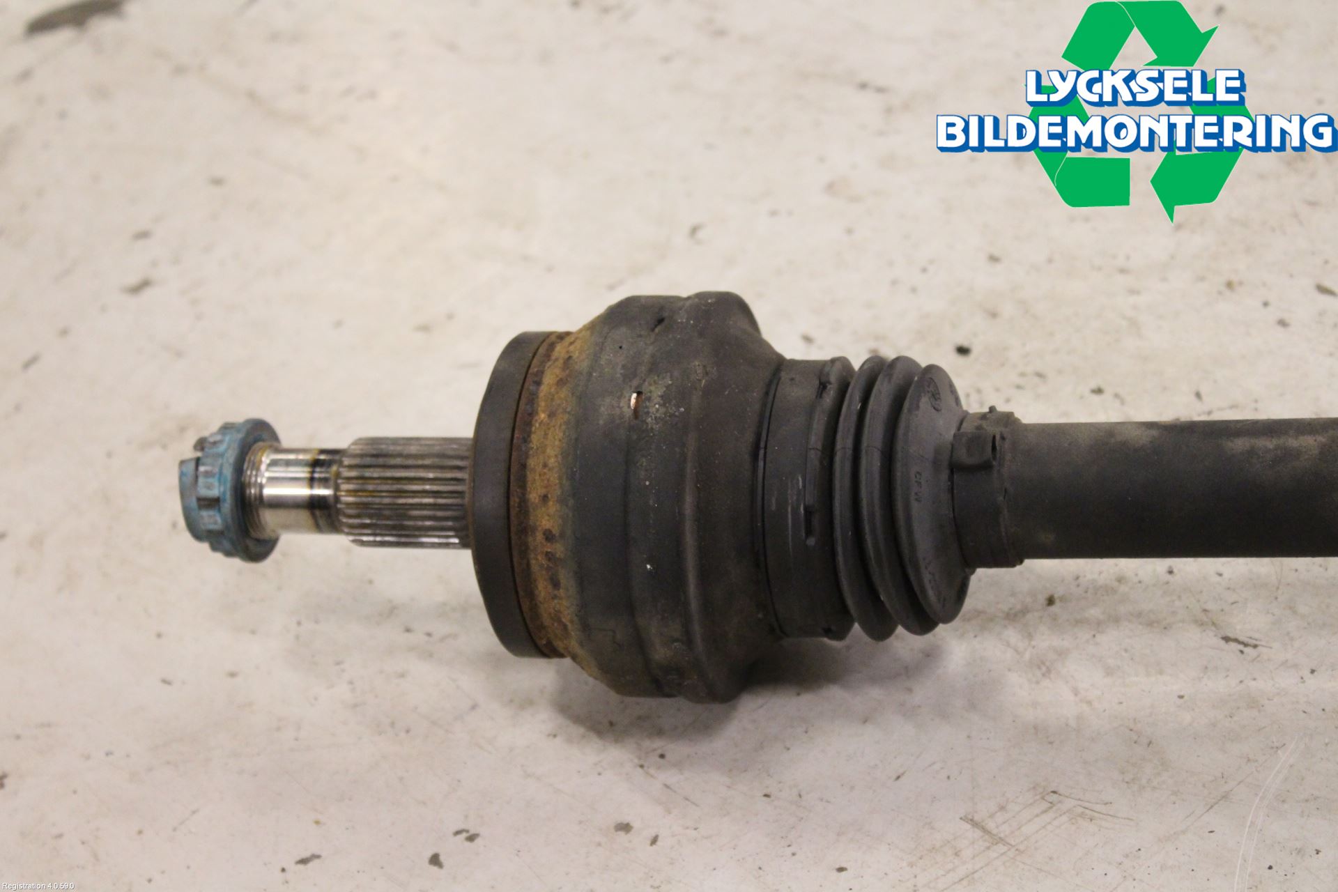 Mercedes-Benz MB E-KLASS (W212) 09-16 Drivaxel Bak Vänster