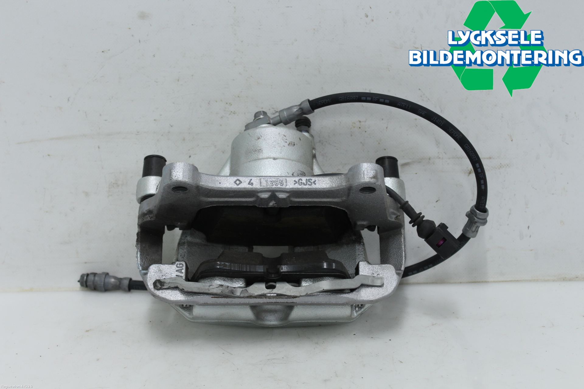 Volkswagen VW PASSAT 24- Bromsok Fram Höger