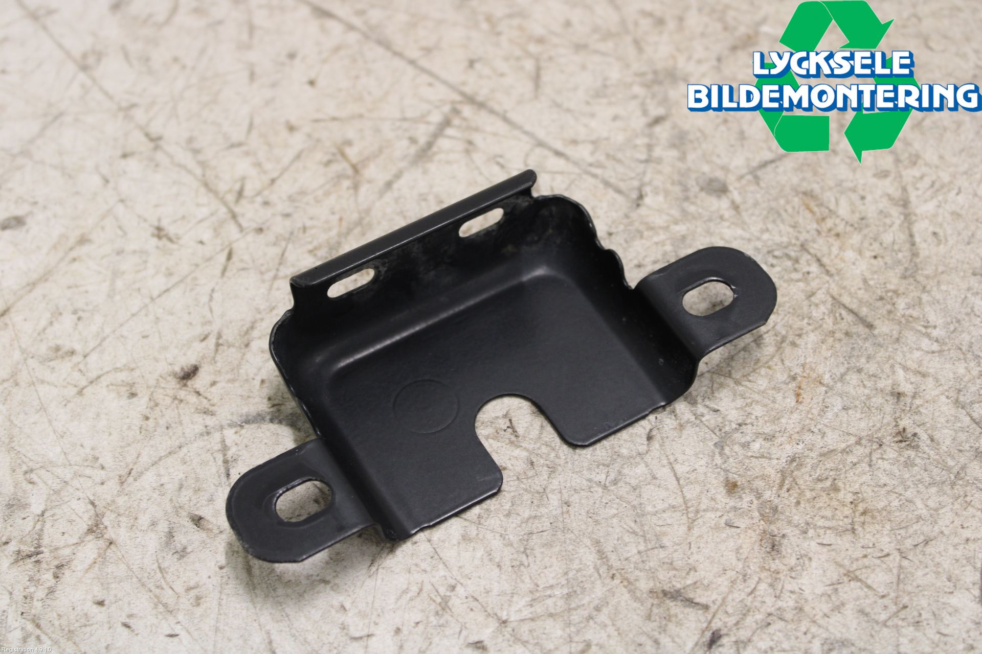 Volvo XC60 14-17 Huvlås