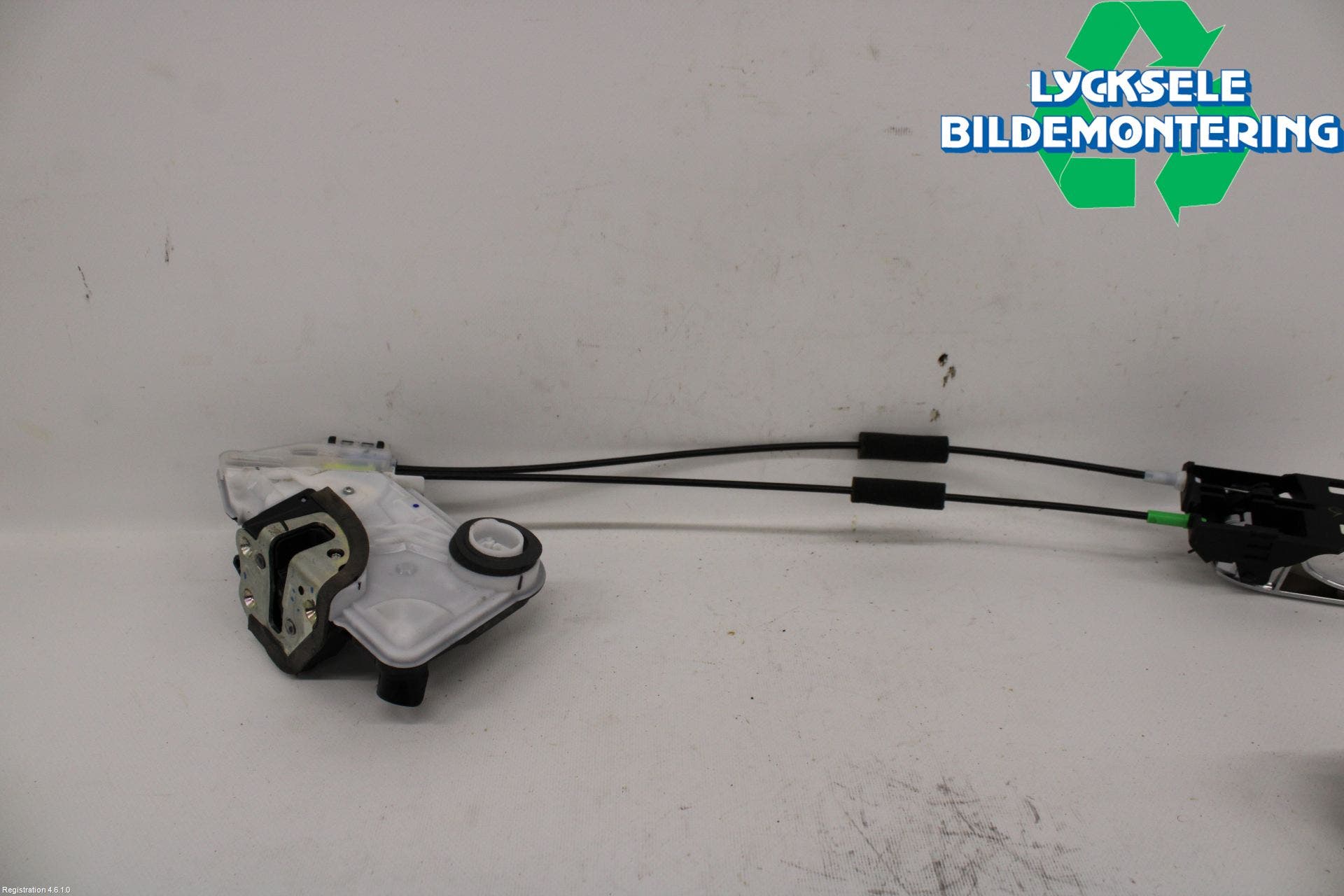 Toyota HILUX 16- Låskista-Dörrlås