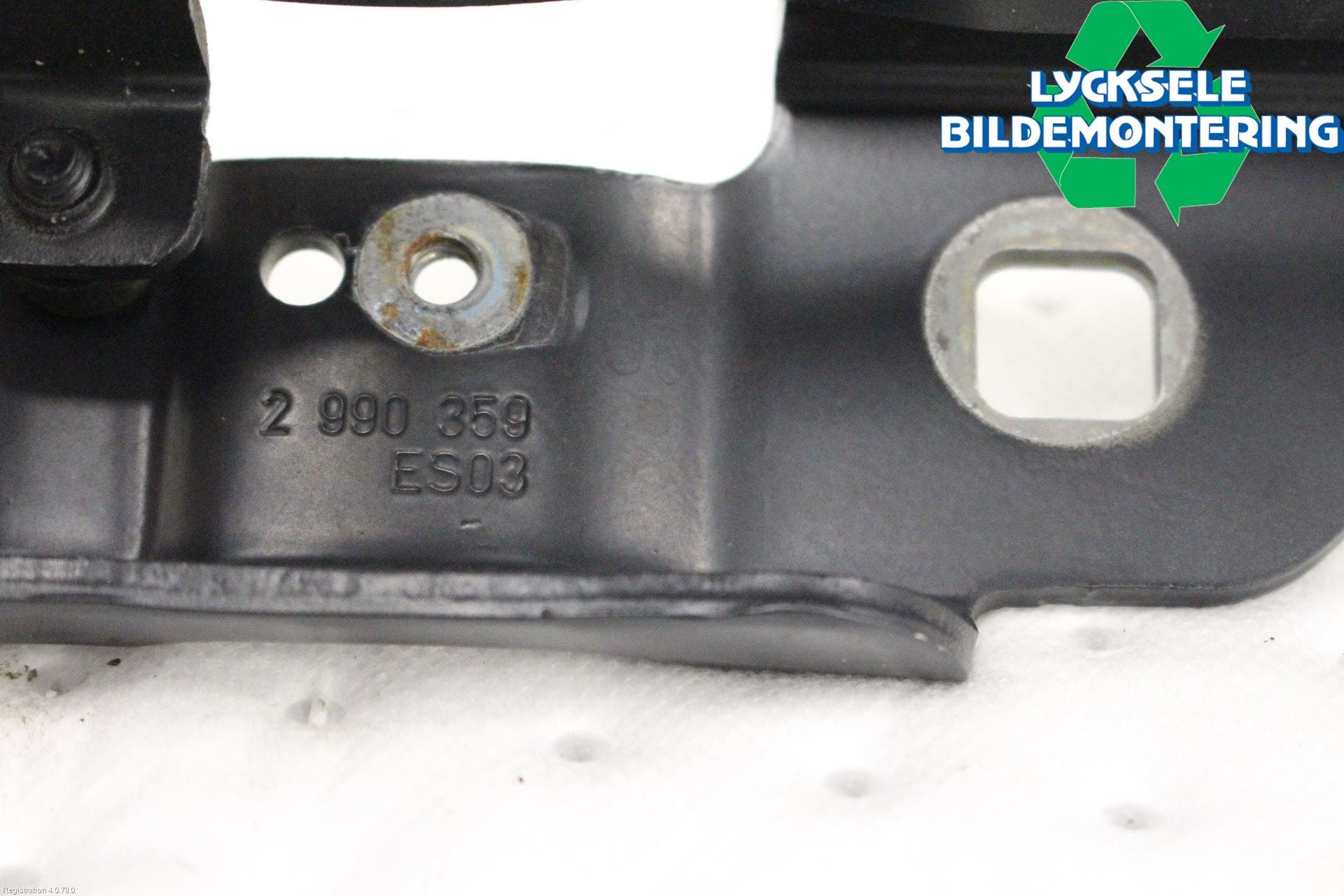 BMW X1 E84 10-15 Huvgångjärn