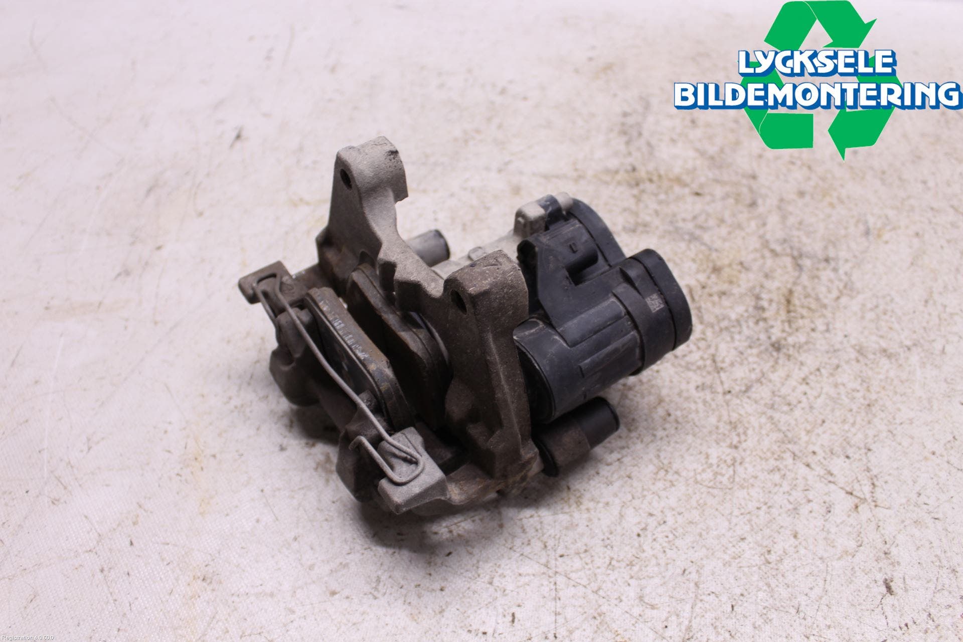 Skoda SUPERB 16-24 Bromsok Bak Höger