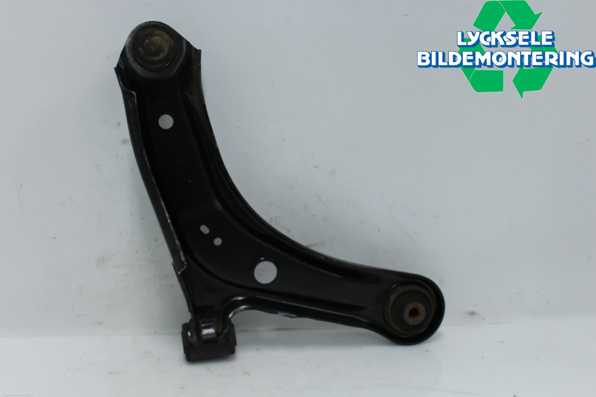 Suzuki SX4 S-CROSS 22- Bärarm Fram Undre Vä