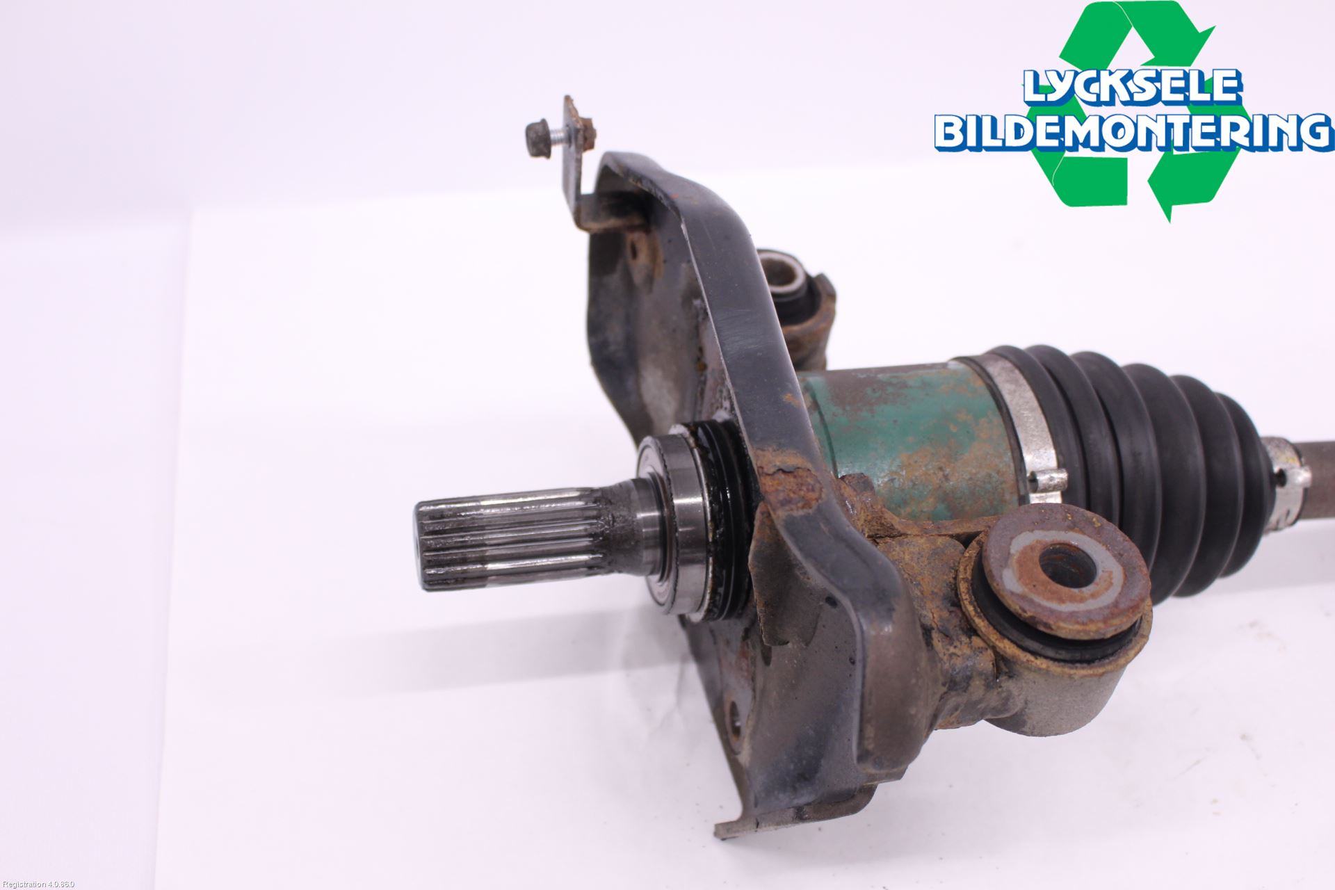 Isuzu D-MAX Drivaxel Fram Vänster