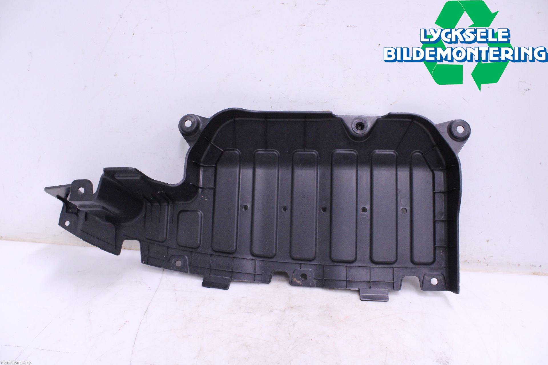 Kia STONIC 18->> Hasplåt Plåt-Plast