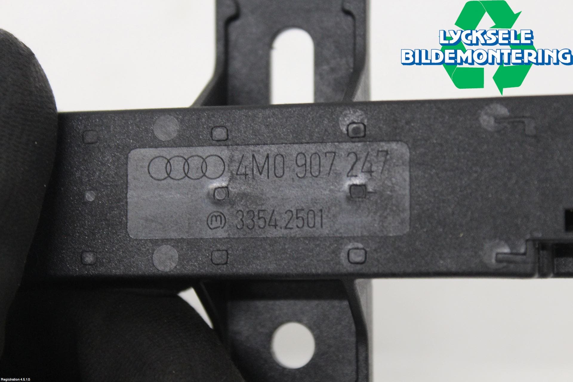 Audi A4/S4 B9 20- Antenn