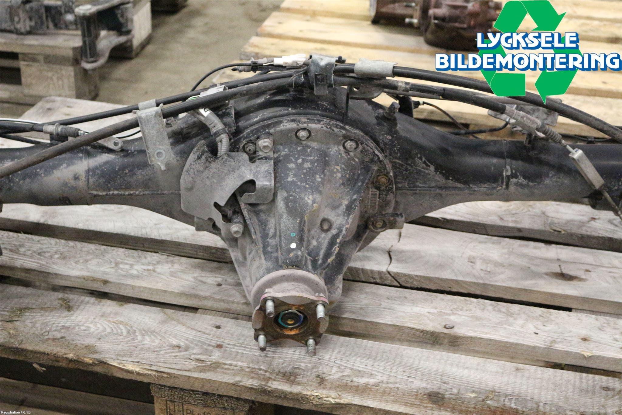 Toyota HILUX 16- Bakaxel