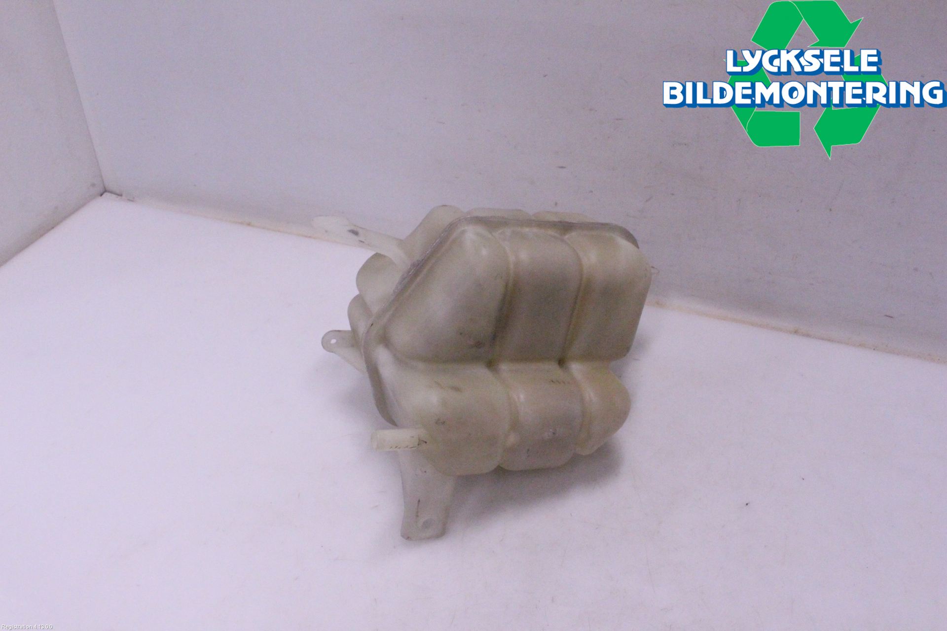 Nissan NAVARA 05-16 Expansionstank