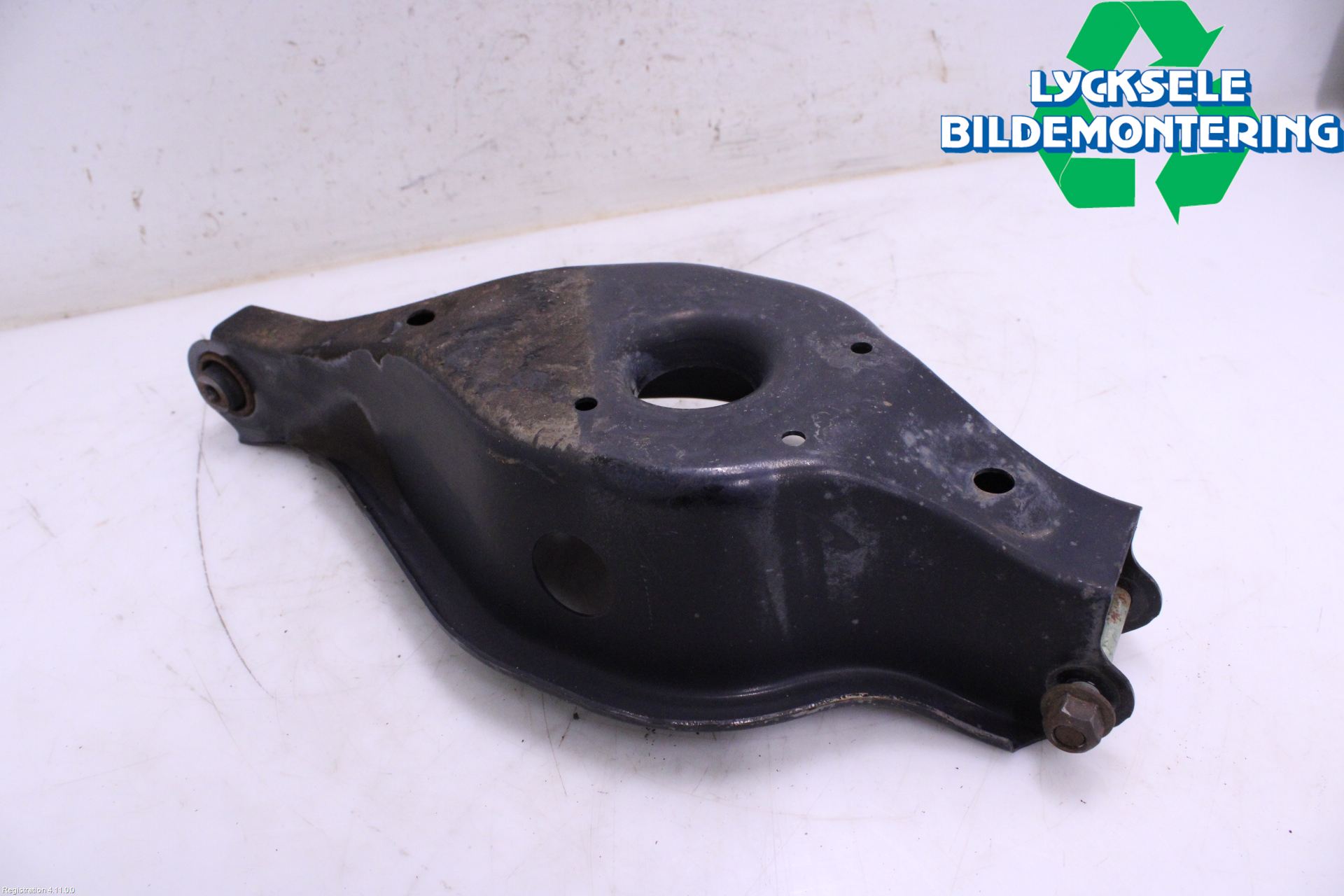 Nissan QASHQAI 21- Bärarm Bak Vänster