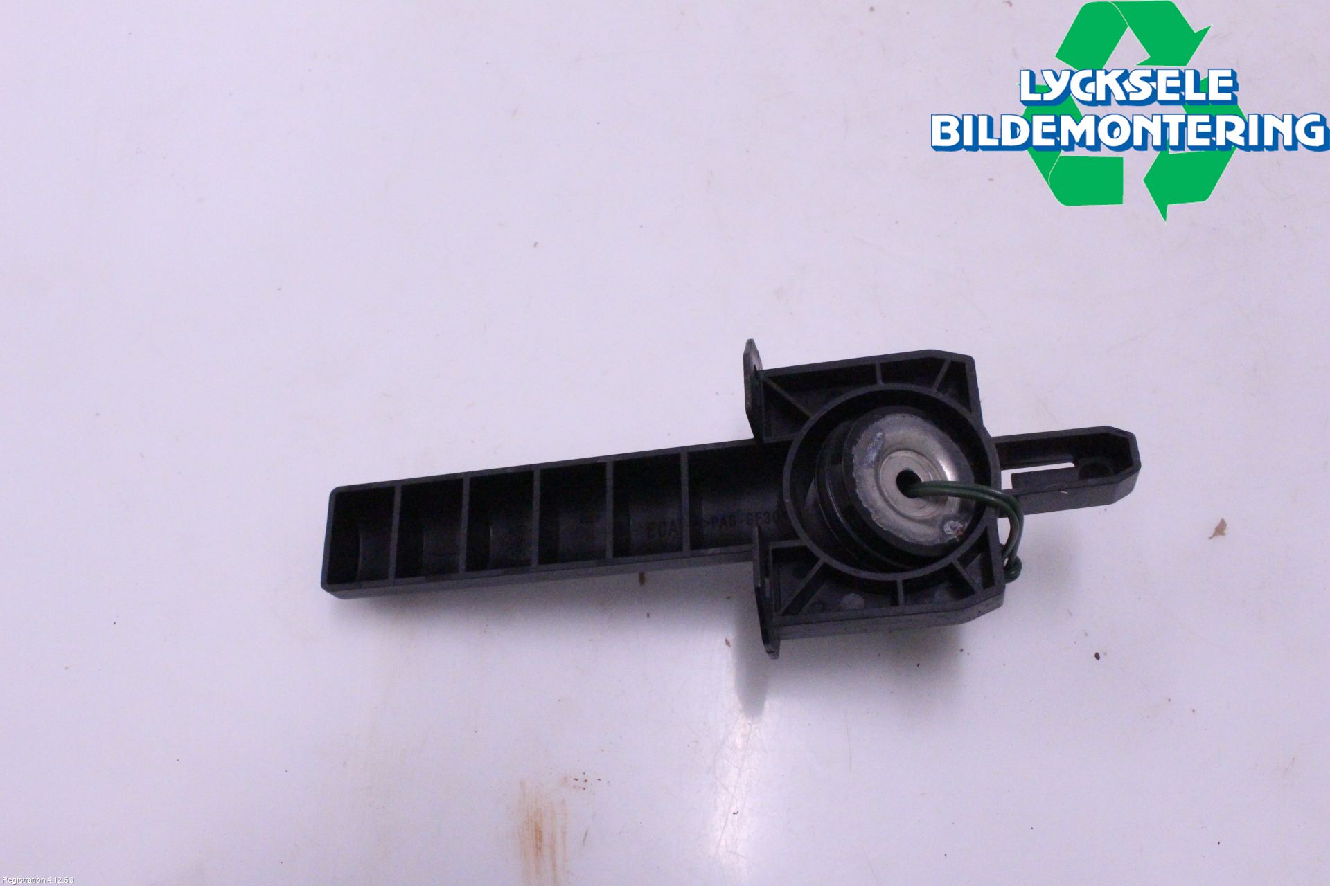 Audi A6 F2/C8 19- Kylarfäste-Ram-Balk
