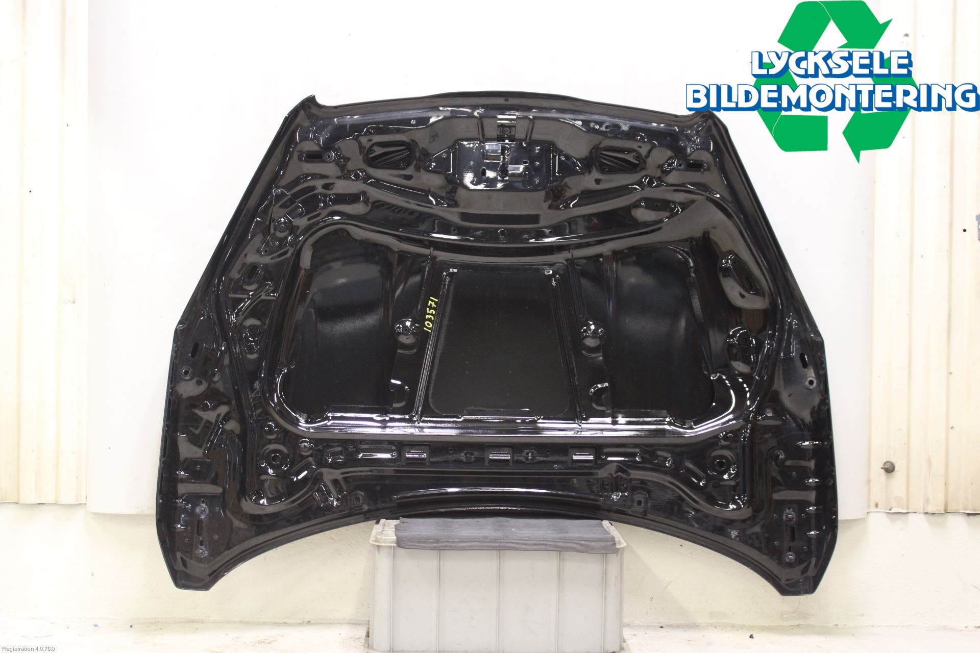 Peugeot 508 11-18 Huv Fram