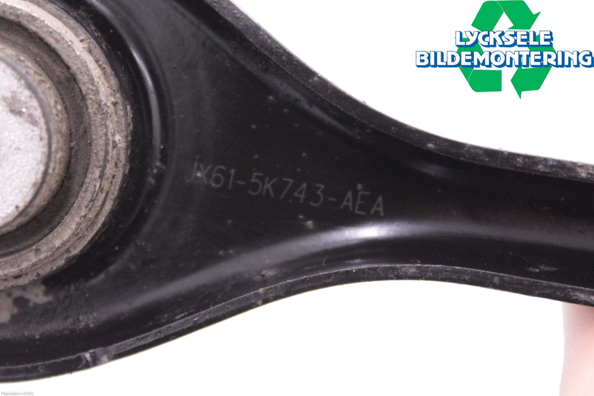 Ford FOCUS 19- Bärarm Bak Vä-Hö