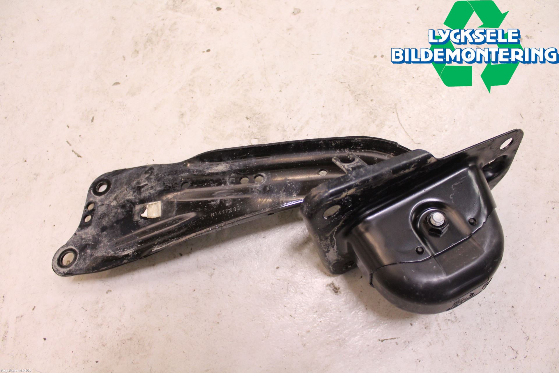 Volkswagen VW GOLF / E-GOLF VII 13-20 Bärarm Bak Höger