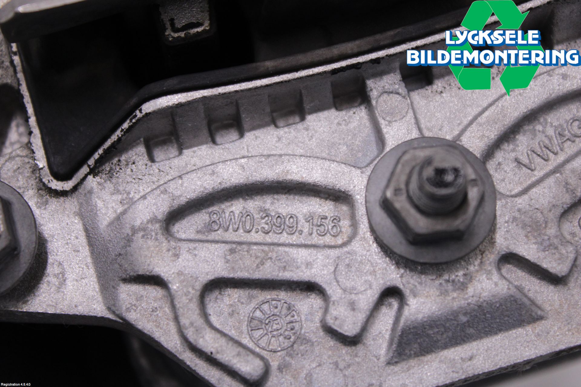 Audi A4/S4 B9 20- Växellådskudde