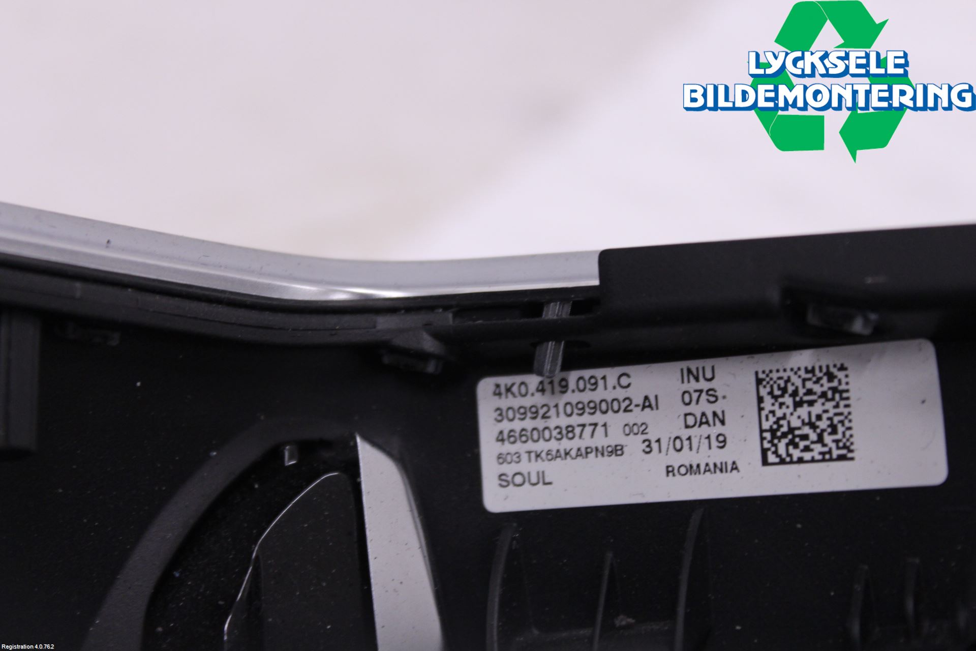 Audi A6 F2/C8 19- Ratt