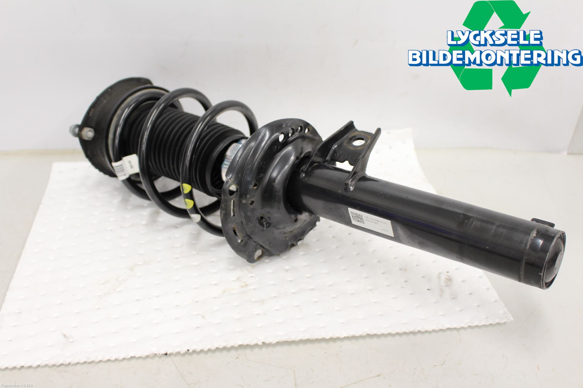 Audi A3/S3 8Y 21- Fjäderben Fram Höger