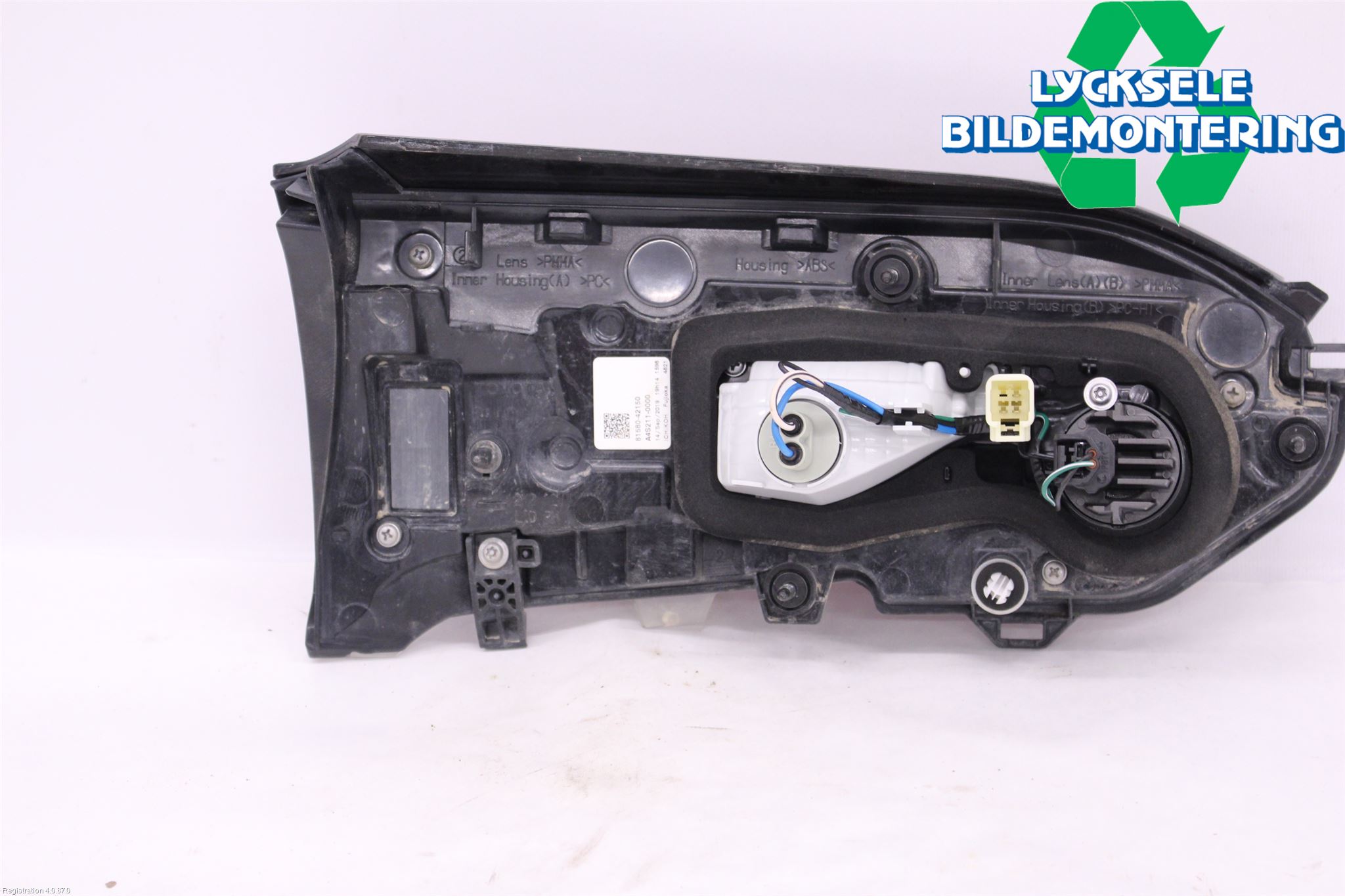 Toyota RAV4 19- Bakljus Lucka Hö