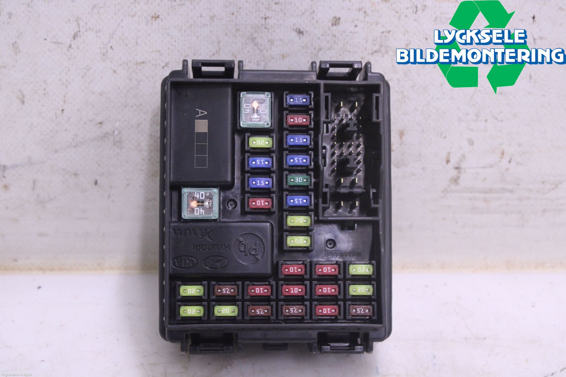 Kia SORENTO 21- Säkringsdosa-Elcentral