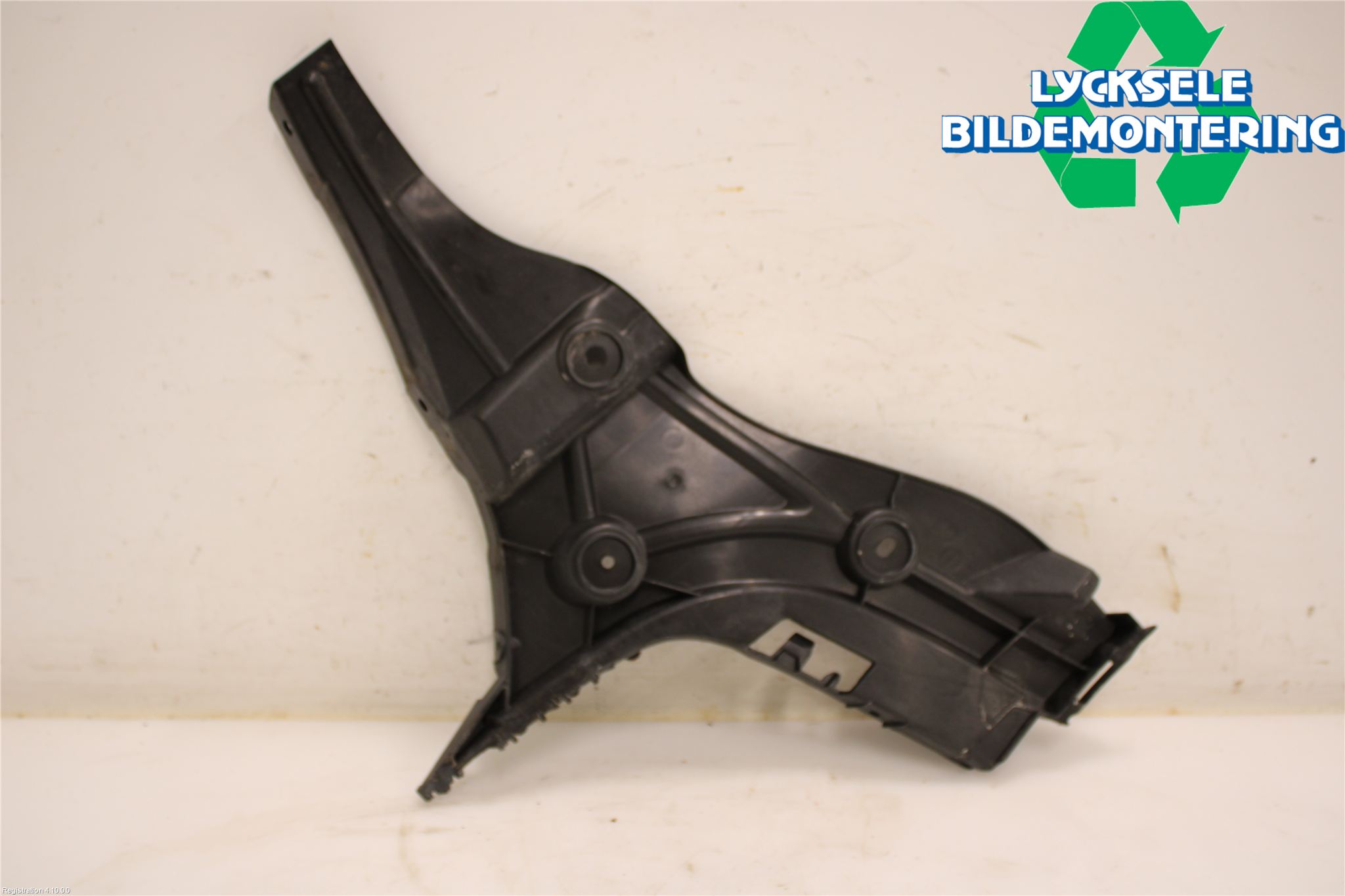 Audi A3/S3 8V 13-20 Stötfångarfäste Bak Vä