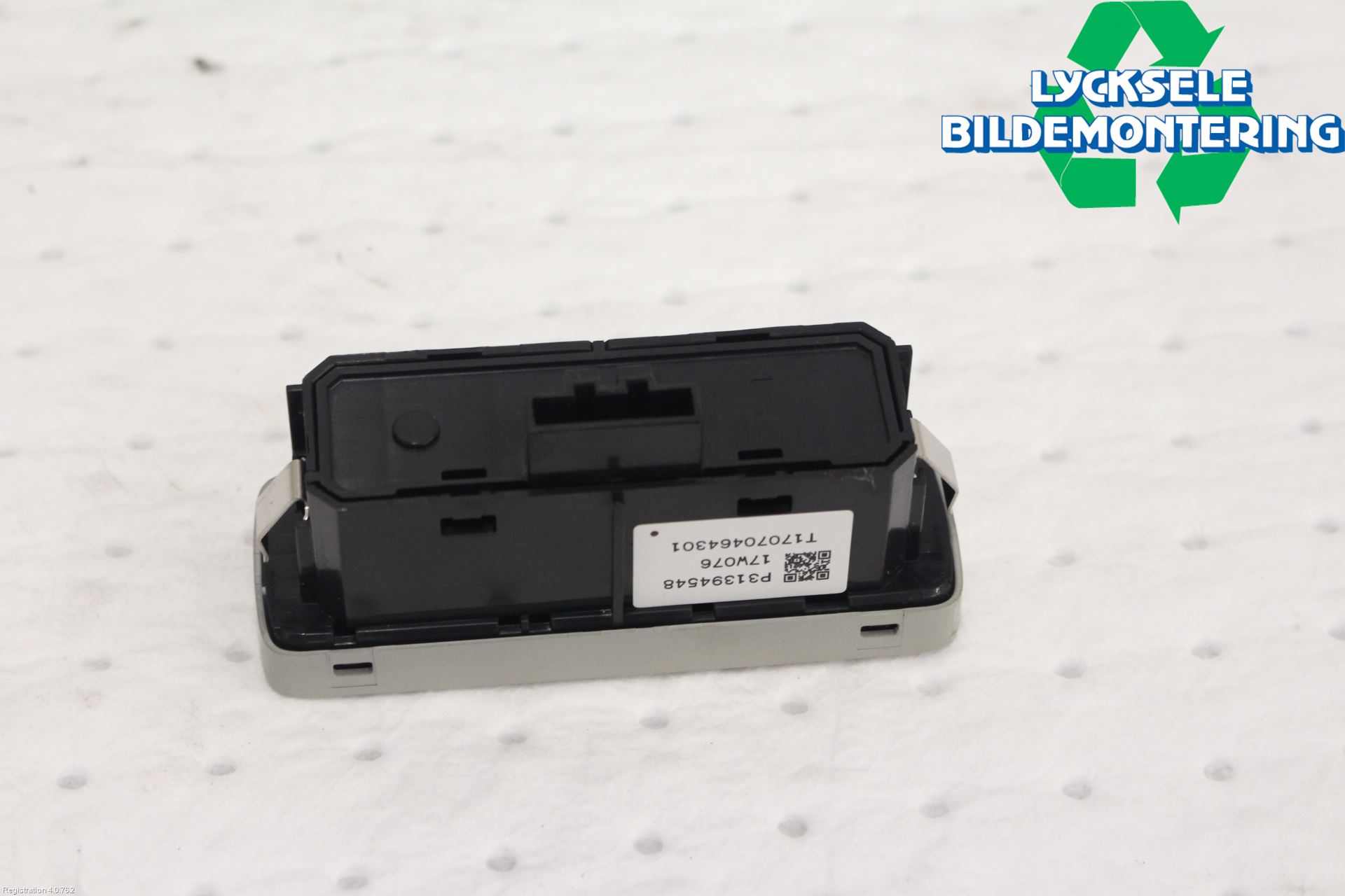 Volvo V90 17->> Strömställare Baklucka