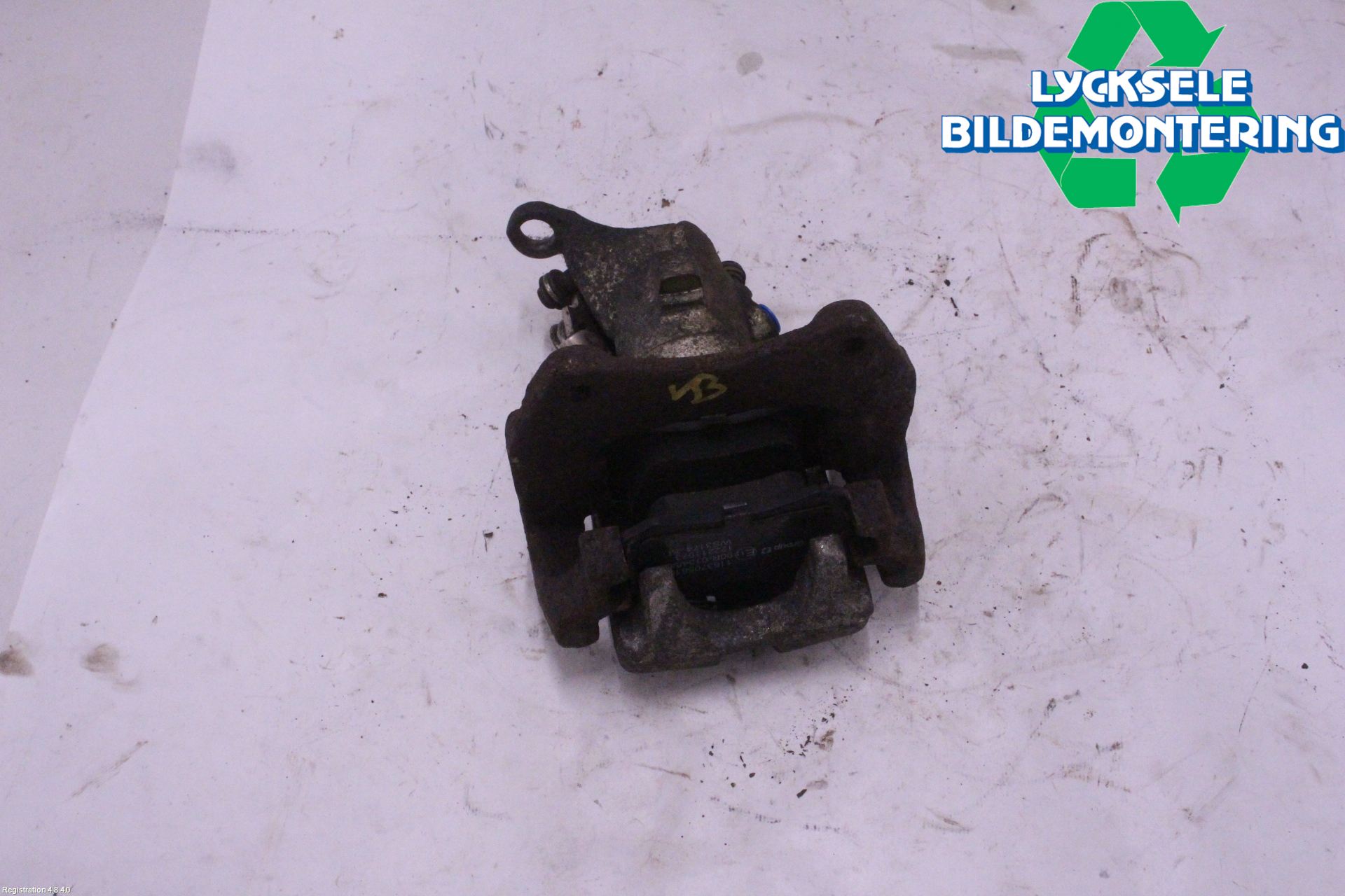 Audi V8       89- Bromsok Bak Vänster