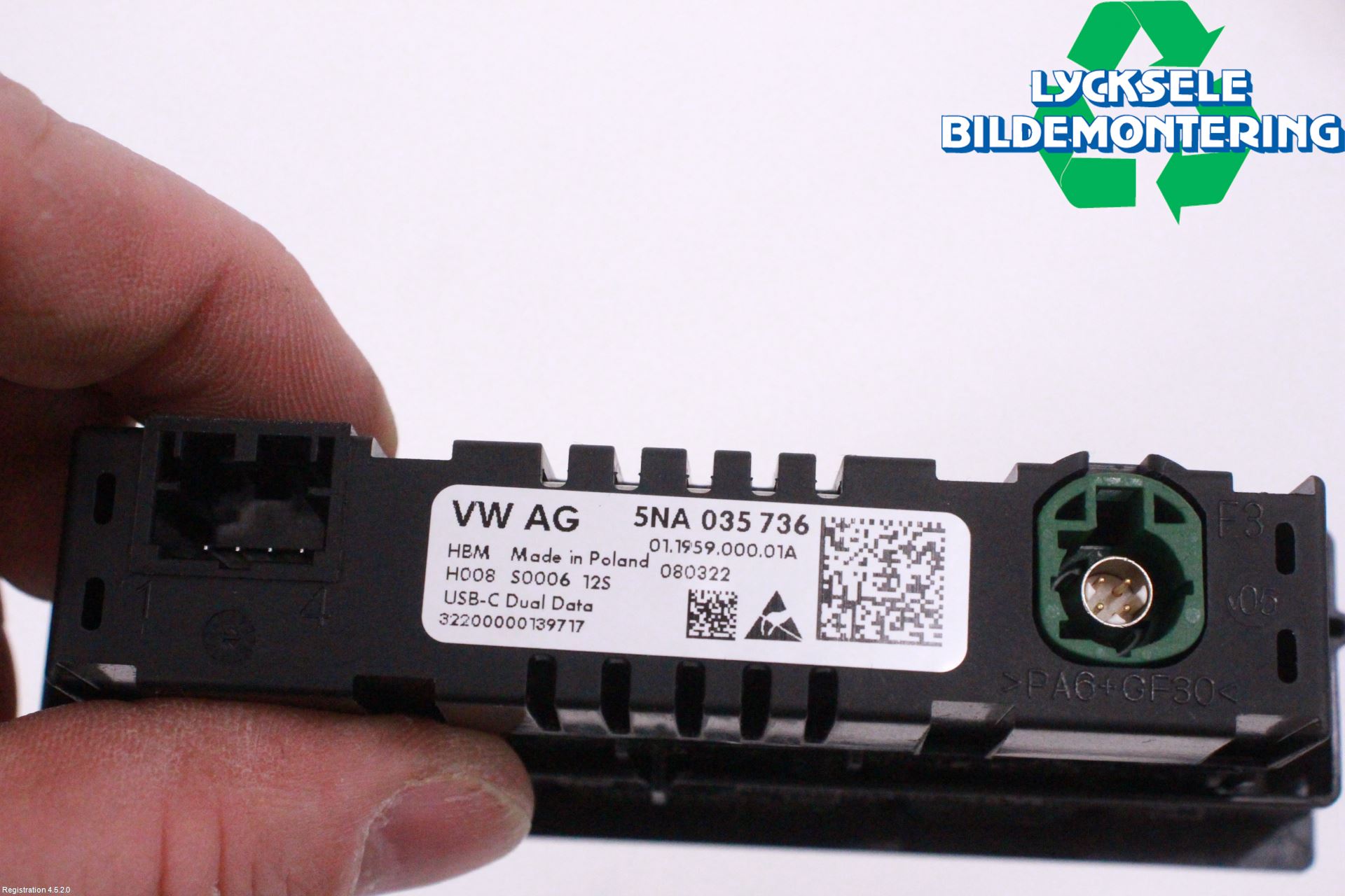 Volkswagen VW PASSAT 20-24 Usb Connection