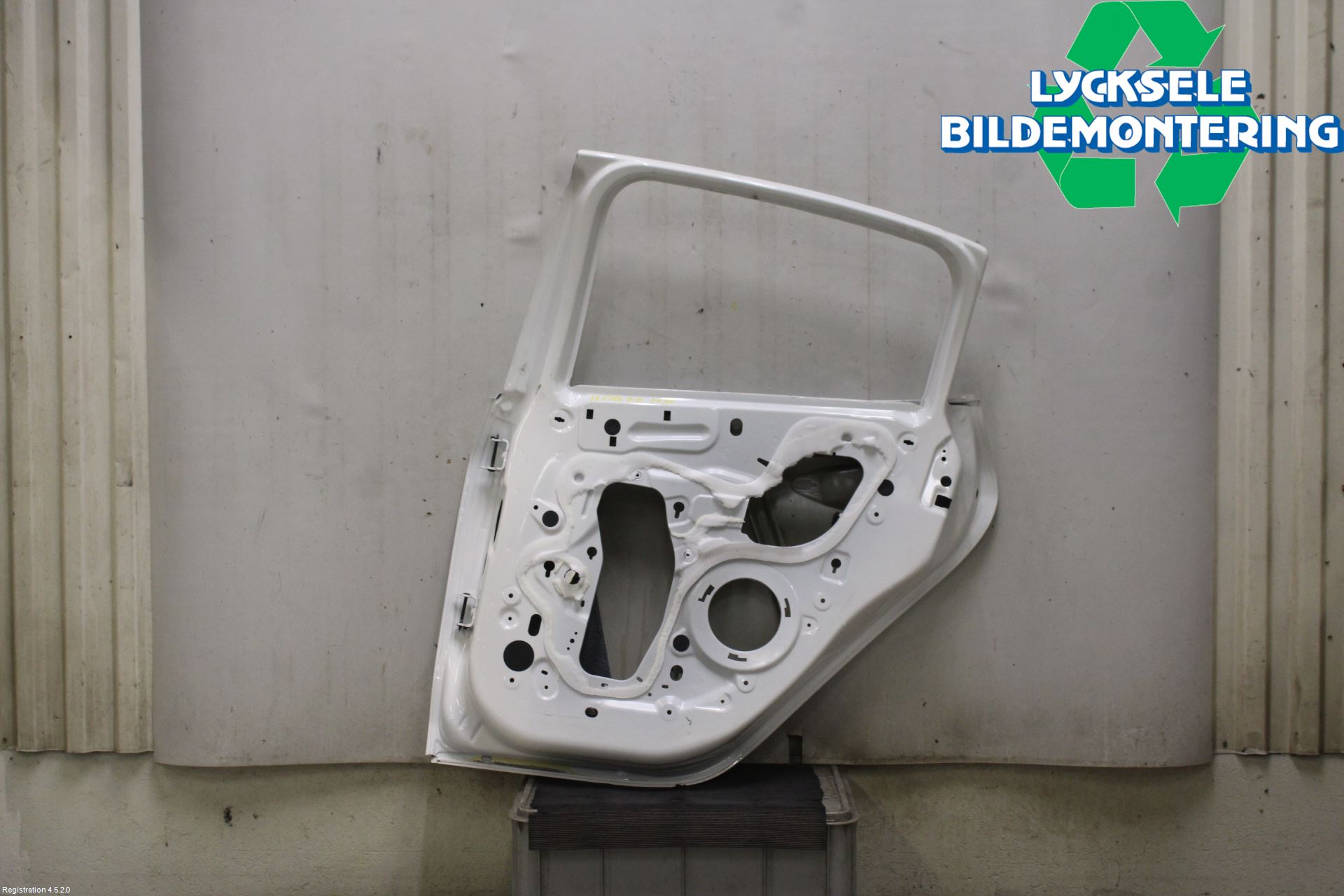 Peugeot PEUGOT 208 16-19 Dörr Bak Höger
