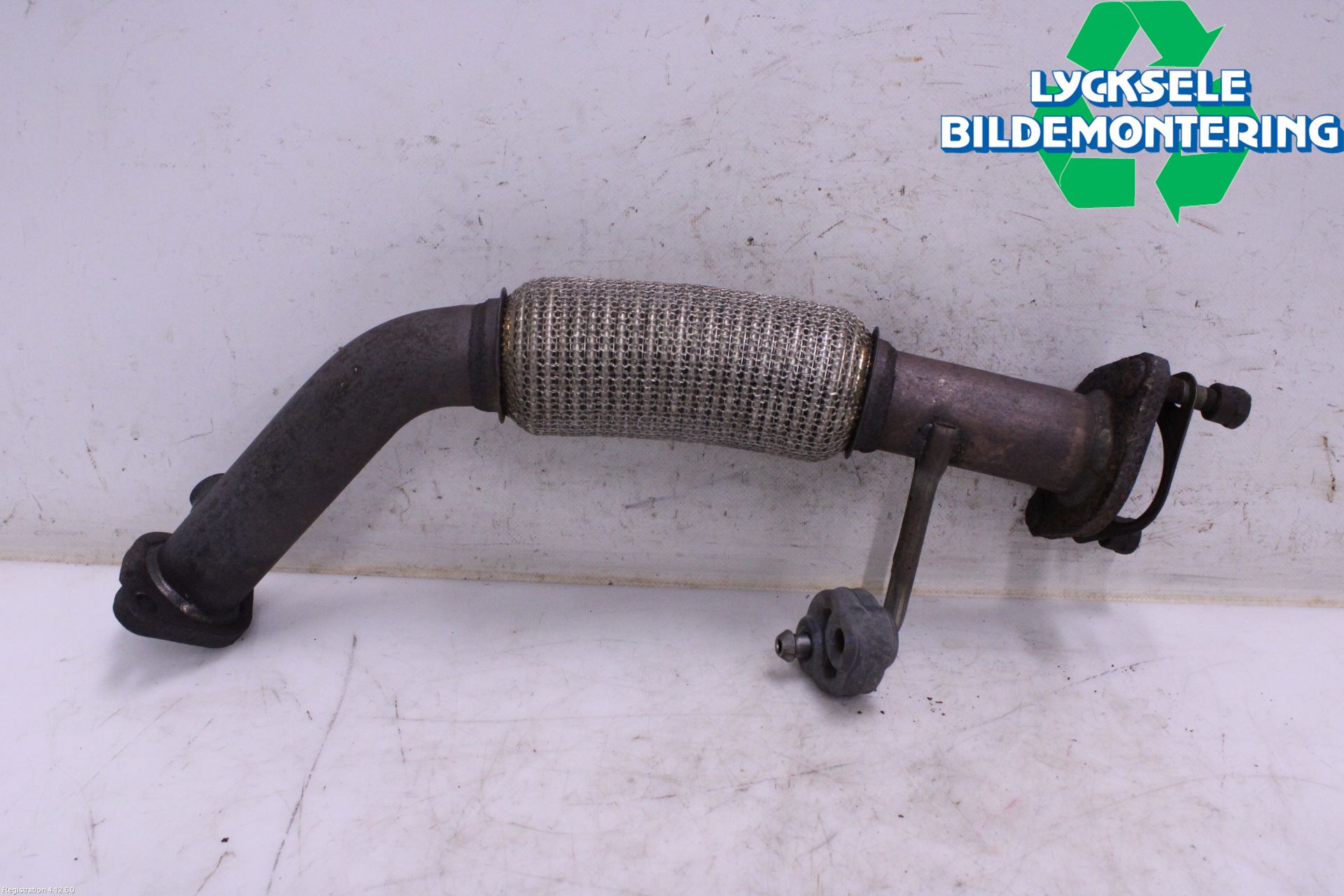 Kia STONIC 18->> Avgas Främre Rör