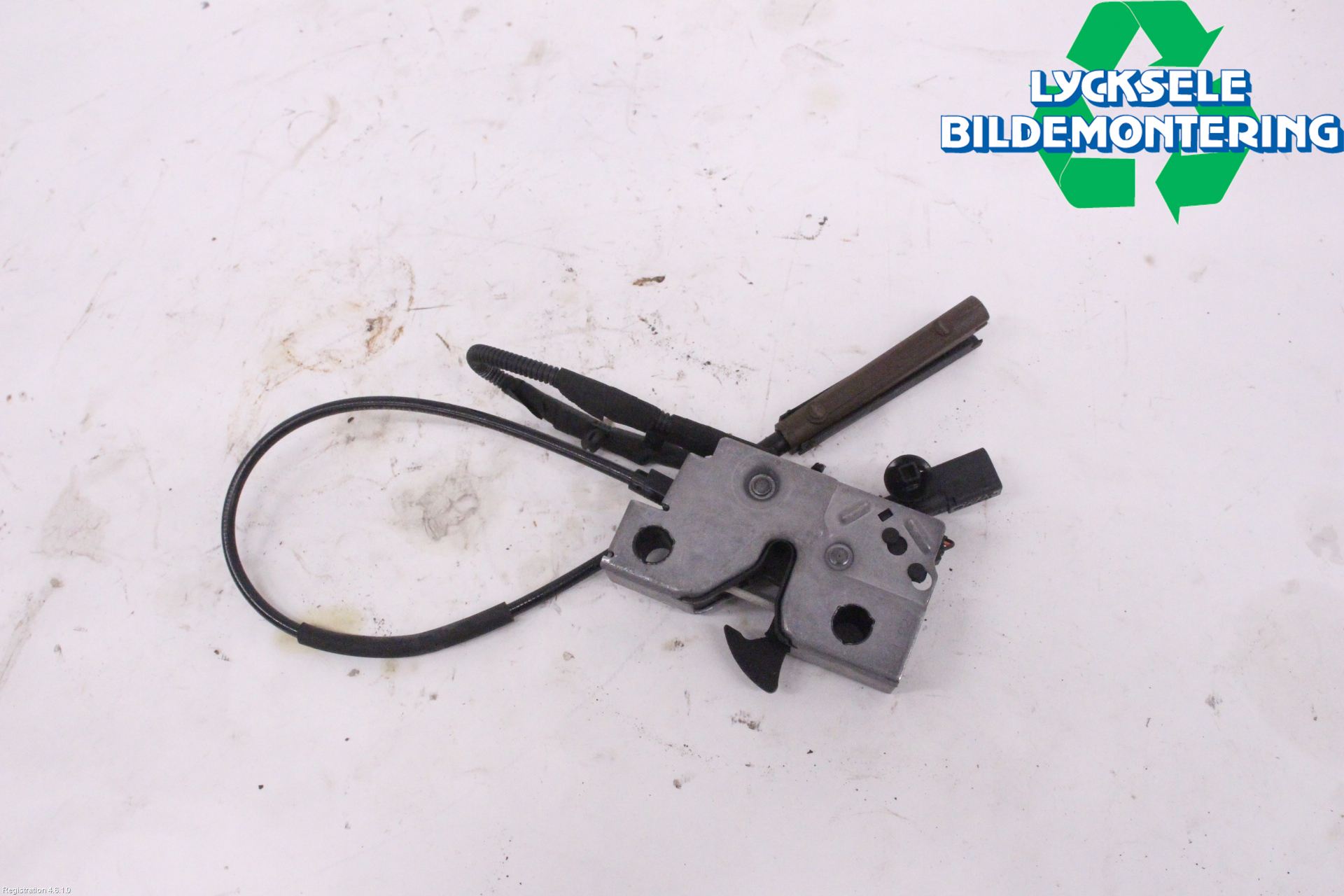 Cupra BORN 22- Huvlås