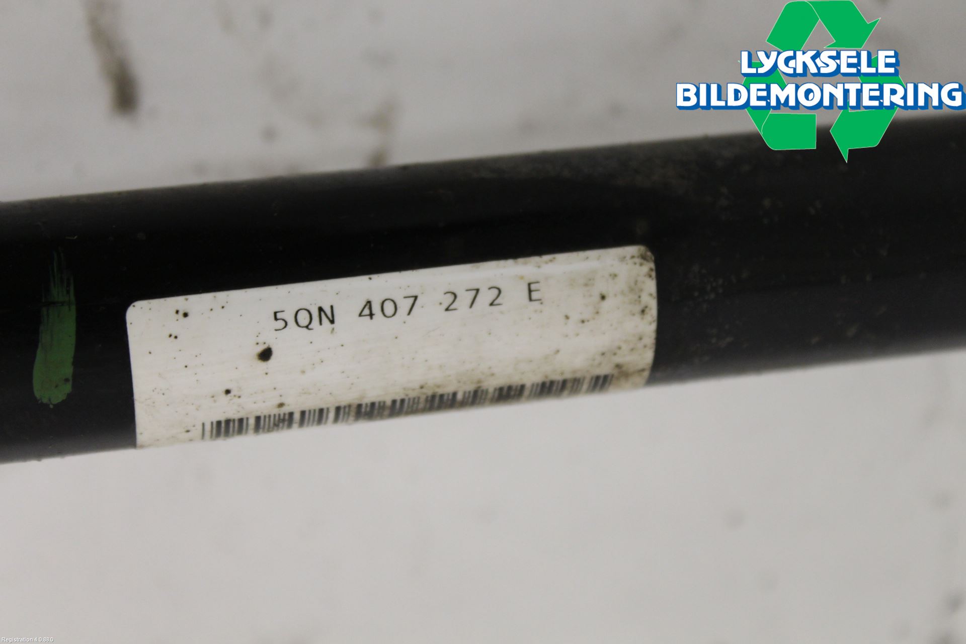 Volkswagen VW TIGUAN 16-24 Drivaxel Fram Höger