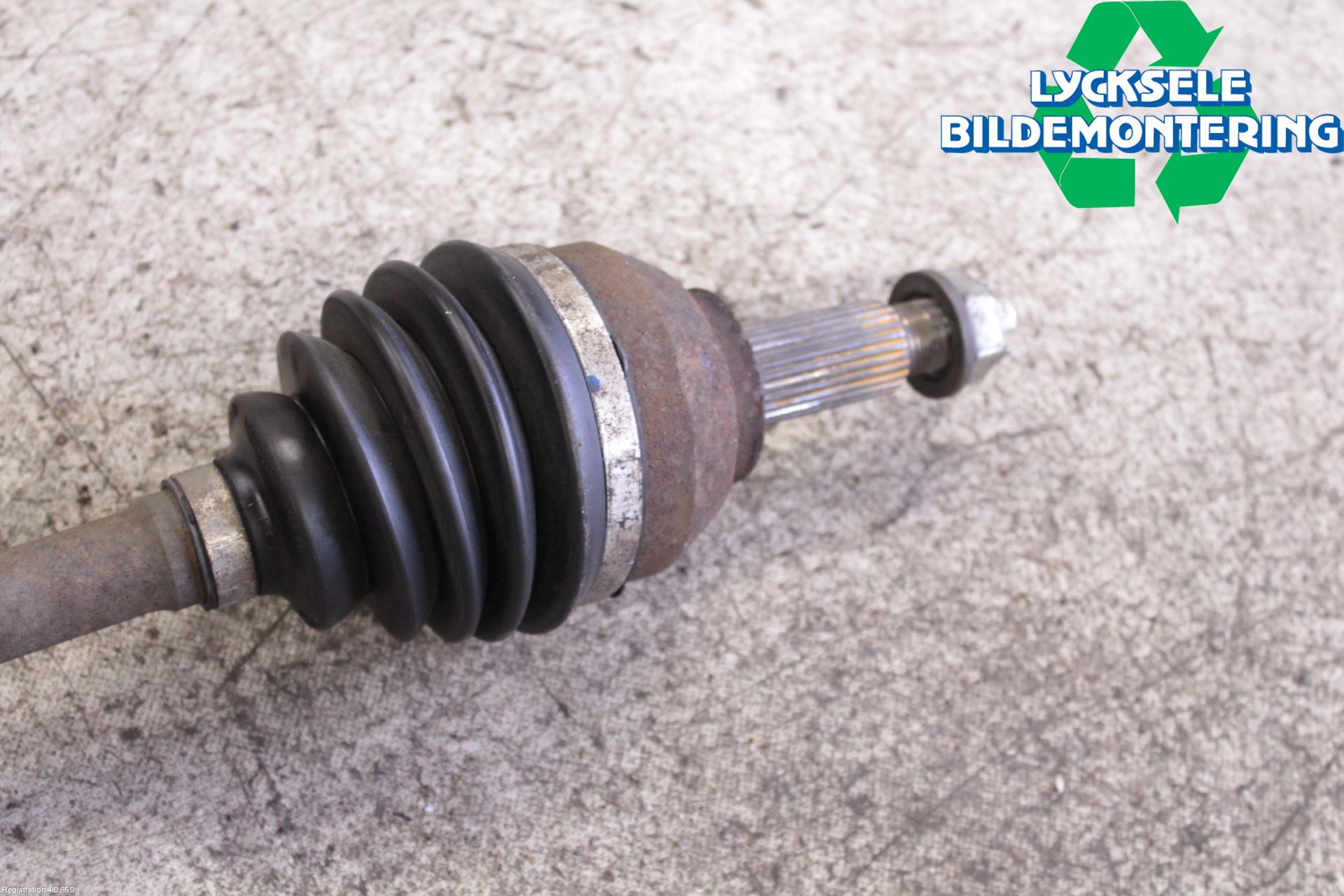 Opel VIVARO 01-14 Drivaxel Fram Höger