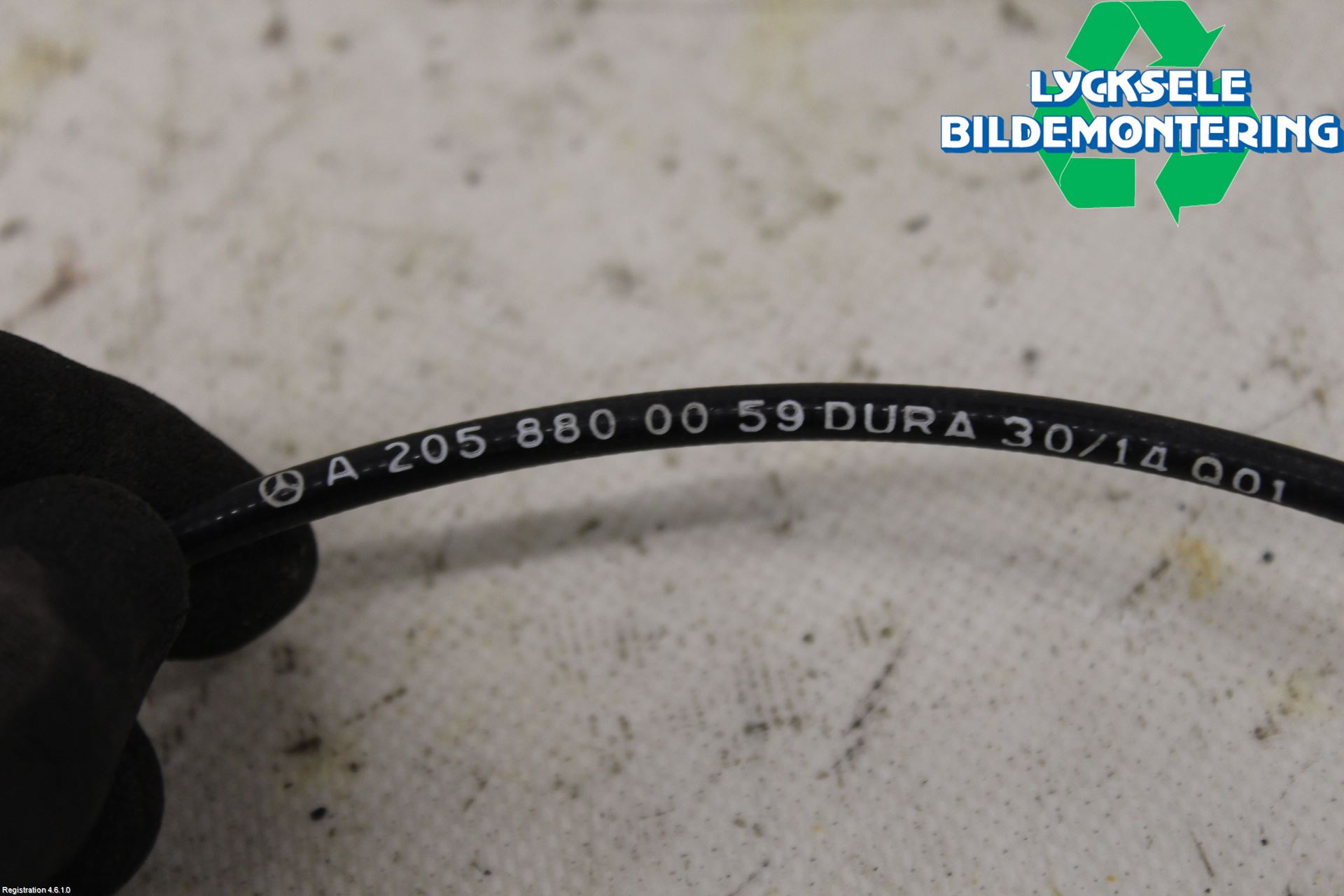 Mercedes-Benz MB C-KLASS (W205) 14-21 Huvlås Wire-Spak