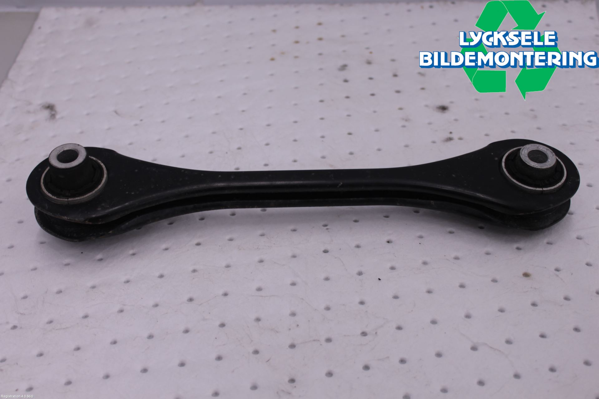 Volkswagen VW TIGUAN 16-24 Bärarm Bak Höger
