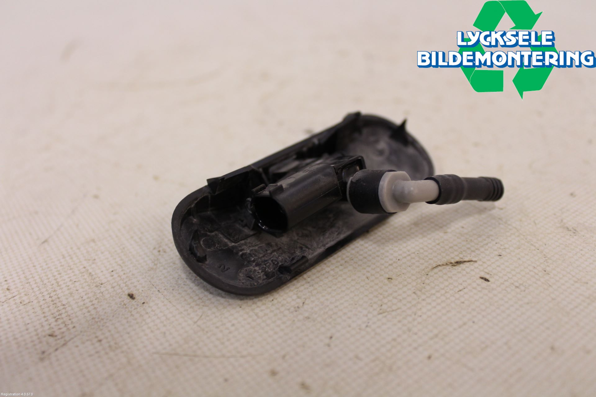 Skoda SUPERB 16-24 Spolarmunstycke Rutor