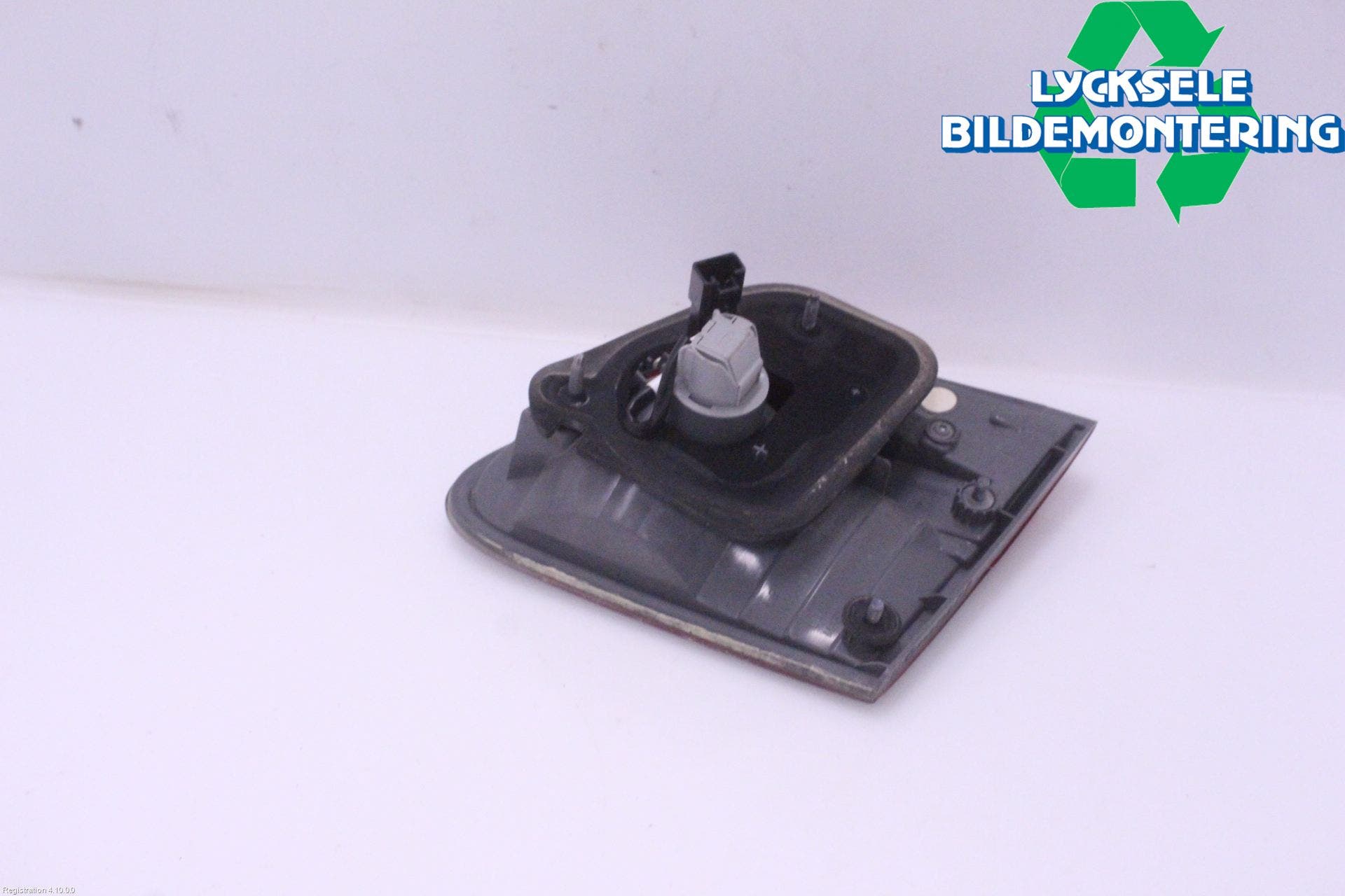 Toyota AVENSIS 09-15 Bakljus Lucka Vä