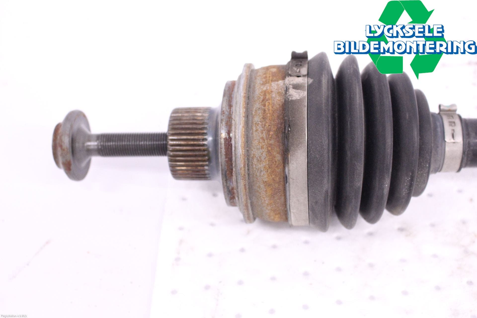 Audi A6 F2/C8 19- Drivaxel Fram Höger