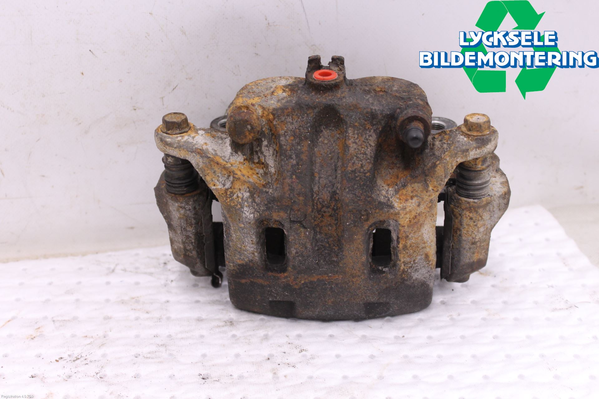 Nissan NAVARA 05-16 Bromsok Fram Höger