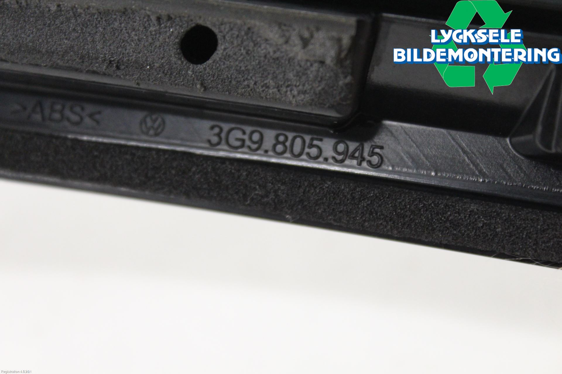 Volkswagen VW PASSAT 20-24 Spoiler Baklucka